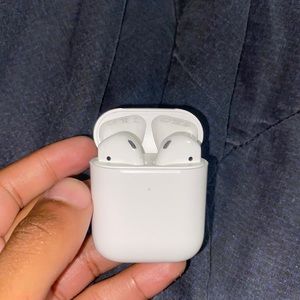 AirPods generation 2